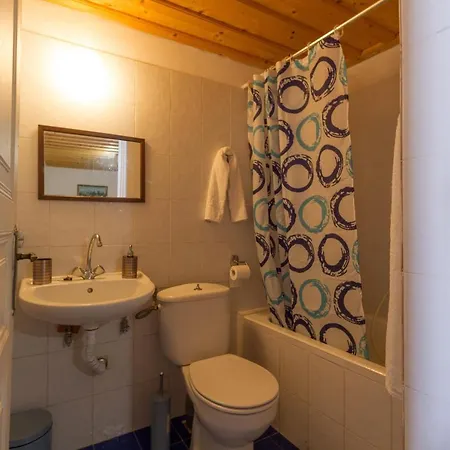 The Old House - Wood & Stone Tatil Evi
